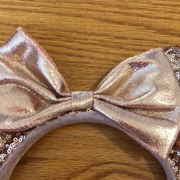 Rose Gold & Pink Minnie Mouse Sequin Ear Headband - Picture 3 of 5